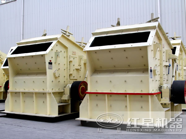 反擊式破碎機圖